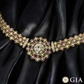 Yellow Gold Yellow & Pink Diamond Necklace 8.07ct U-V/VVS1 Yellow Gold Yellow & Pink Diamond Necklace 8.07ct U-V/VVS1